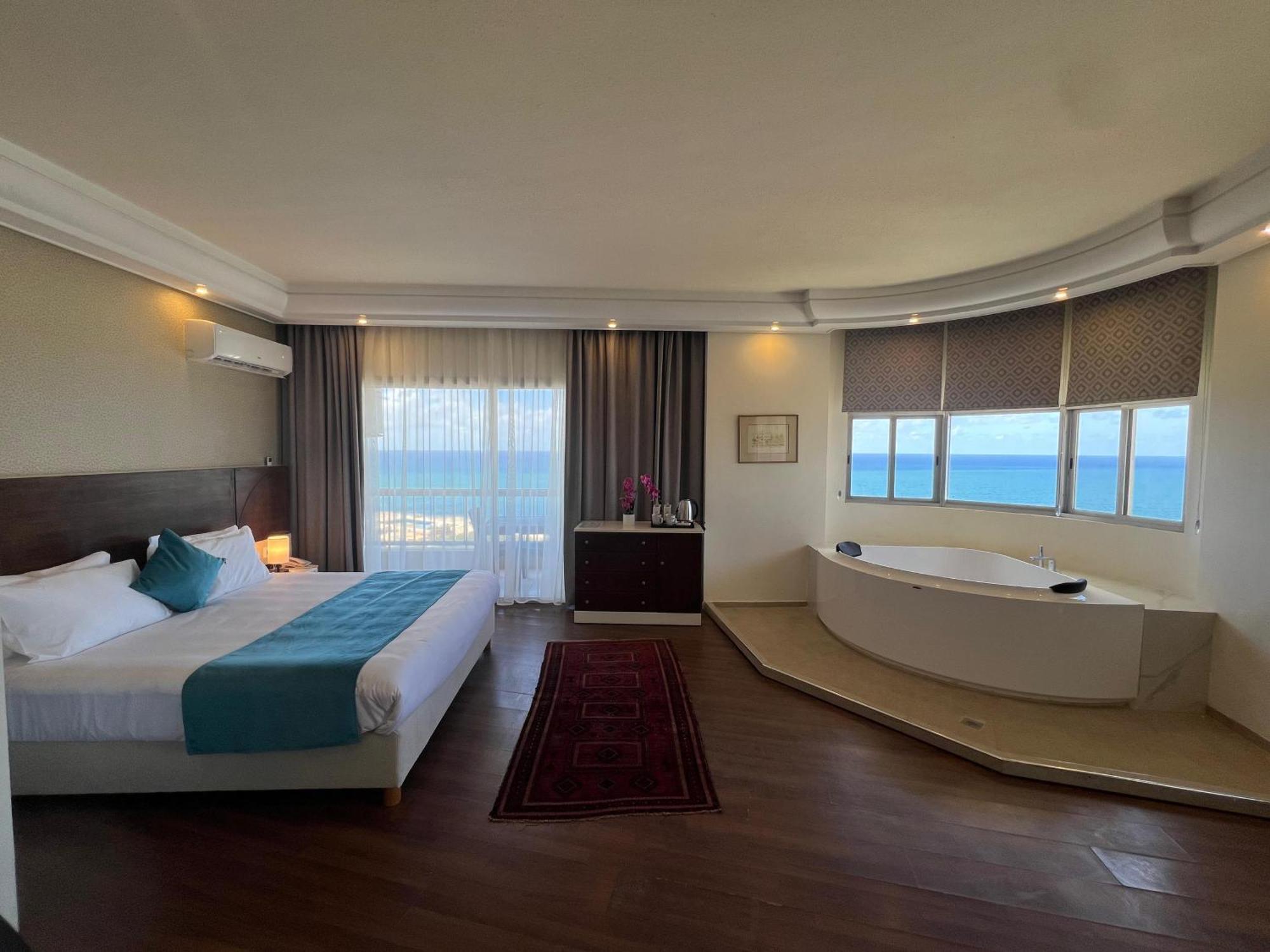 Hotel Mediterranee Beyrouth Exterior photo