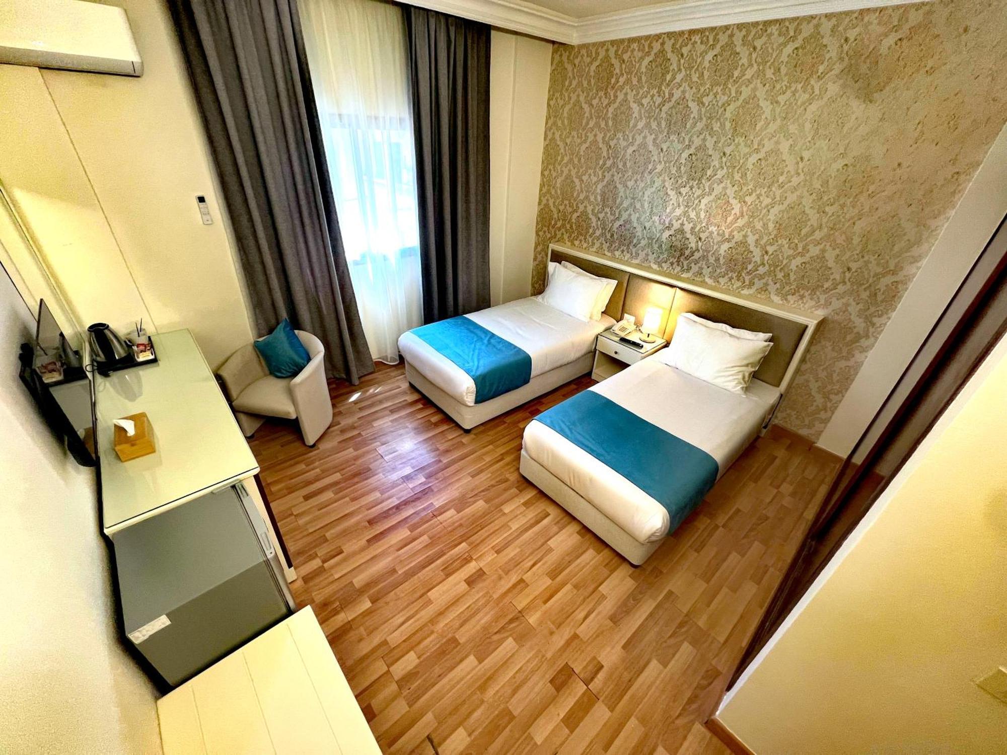 Hotel Mediterranee Beyrouth Exterior photo