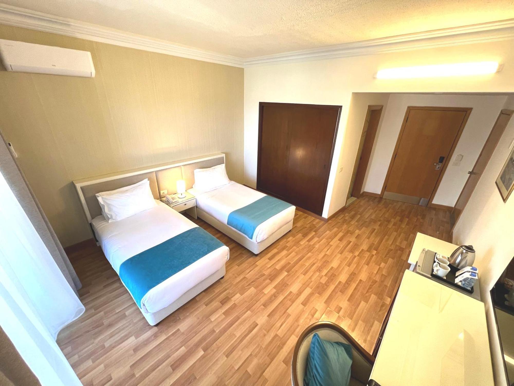 Hotel Mediterranee Beyrouth Exterior photo