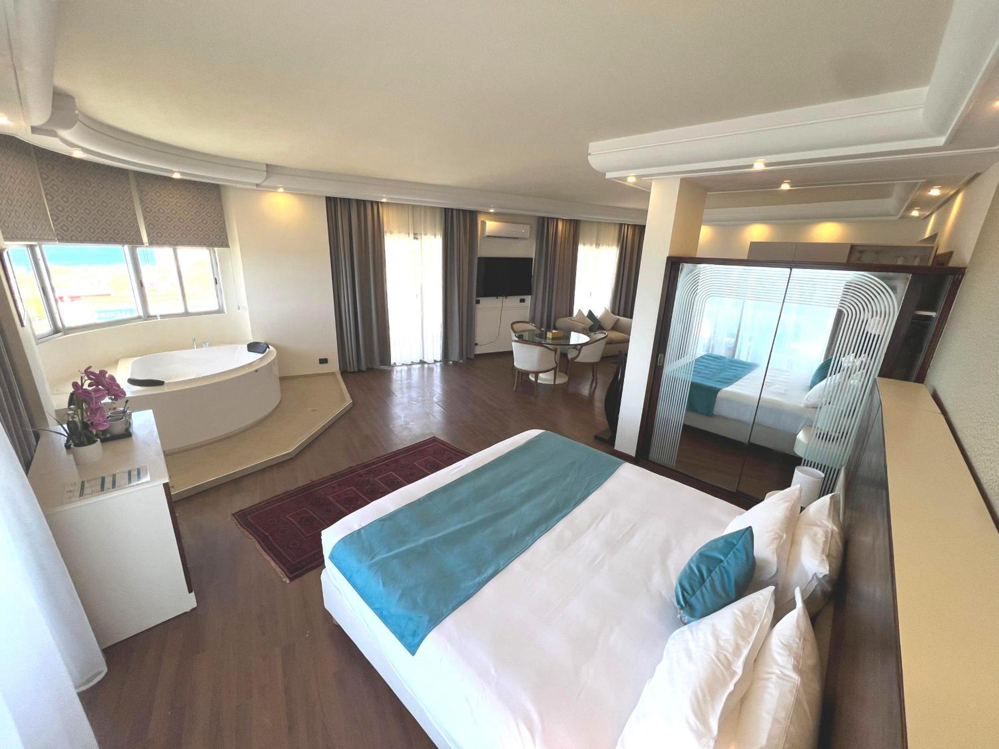 Hotel Mediterranee Beyrouth Exterior photo