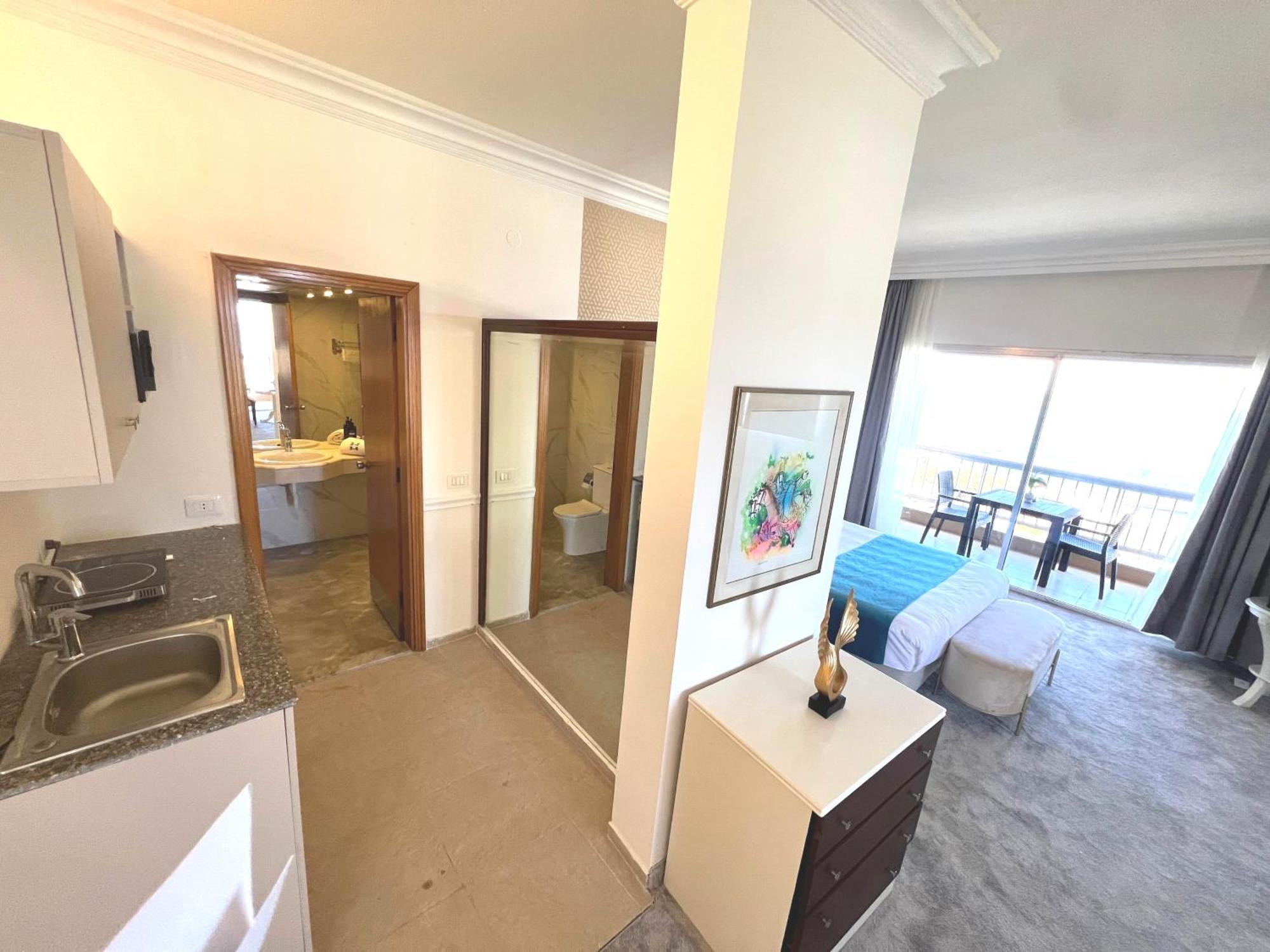 Hotel Mediterranee Beyrouth Exterior photo