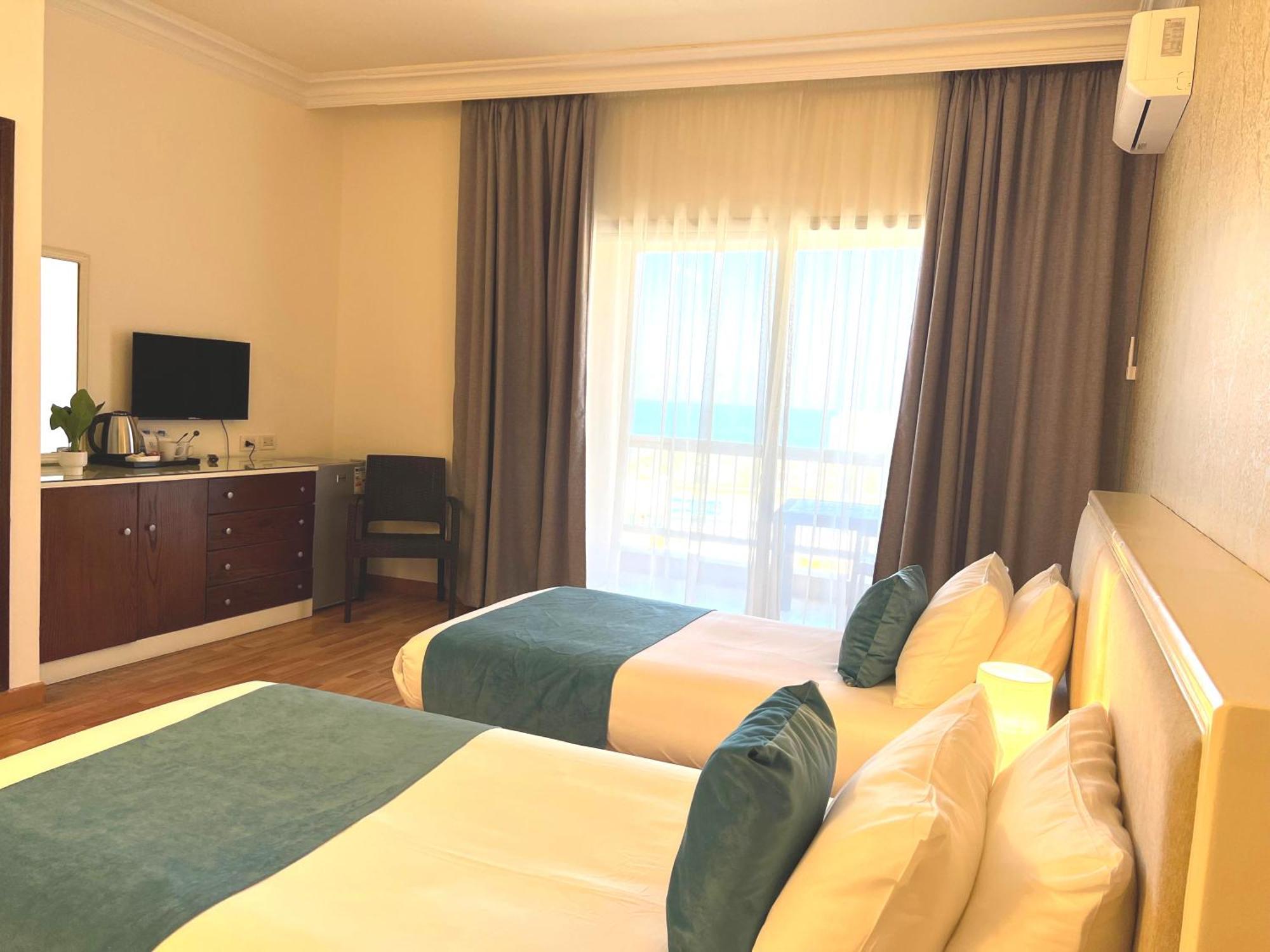 Hotel Mediterranee Beyrouth Exterior photo