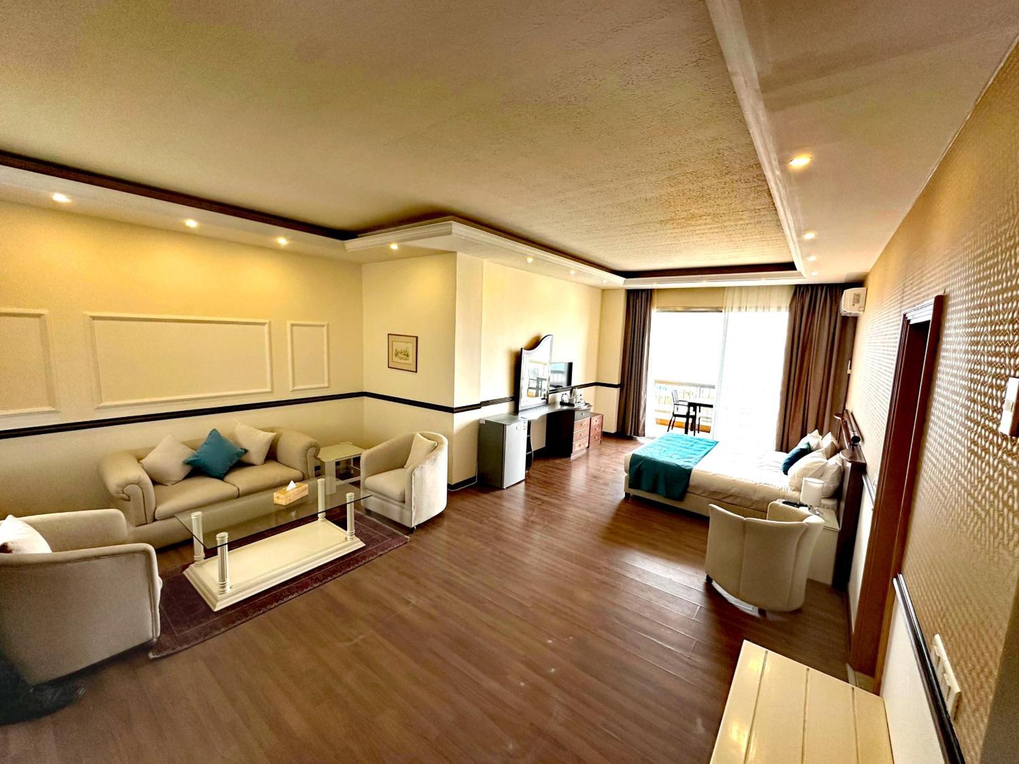 Hotel Mediterranee Beyrouth Exterior photo